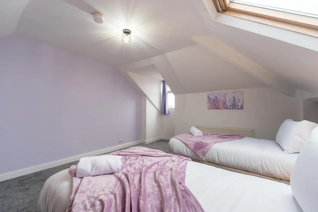 Casa de Férias Mercy Way 4 Bedroom-6 Beds-Central Hull-Sleeps 8 Kingston upon Hull