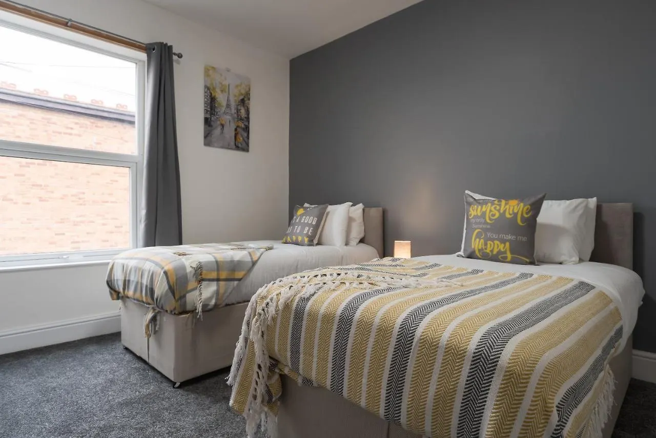 Casa de Férias Mercy Way 4 Bedroom-6 Beds-Central Hull-Sleeps 8 Kingston upon Hull Reino Unido